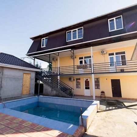 Гостевой Дом Akropol Soechoemi Buitenkant foto